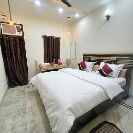 Homestay Comforts 500M From Amritsar Airport Luaran gambar