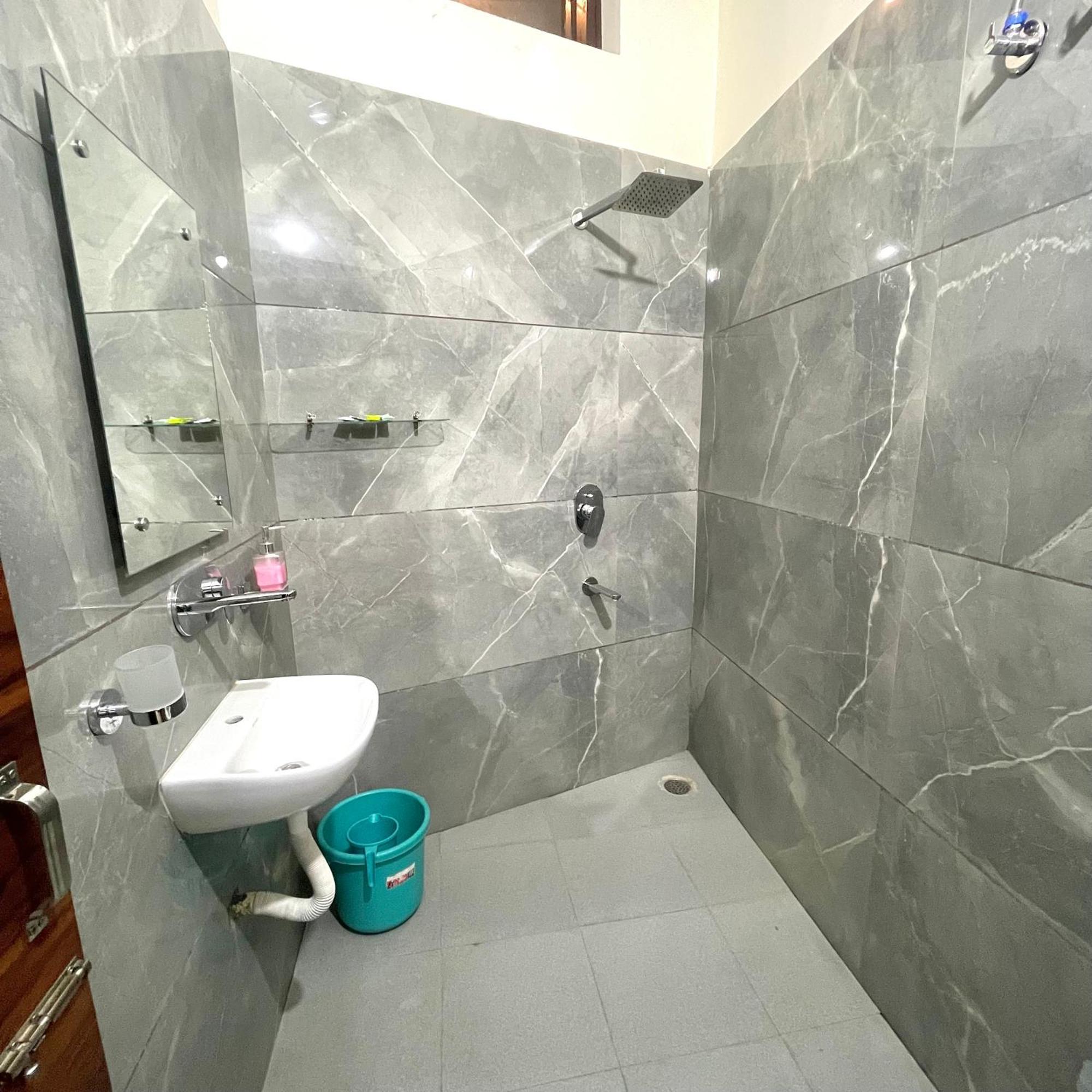 Homestay Comforts 500M From Amritsar Airport Luaran gambar