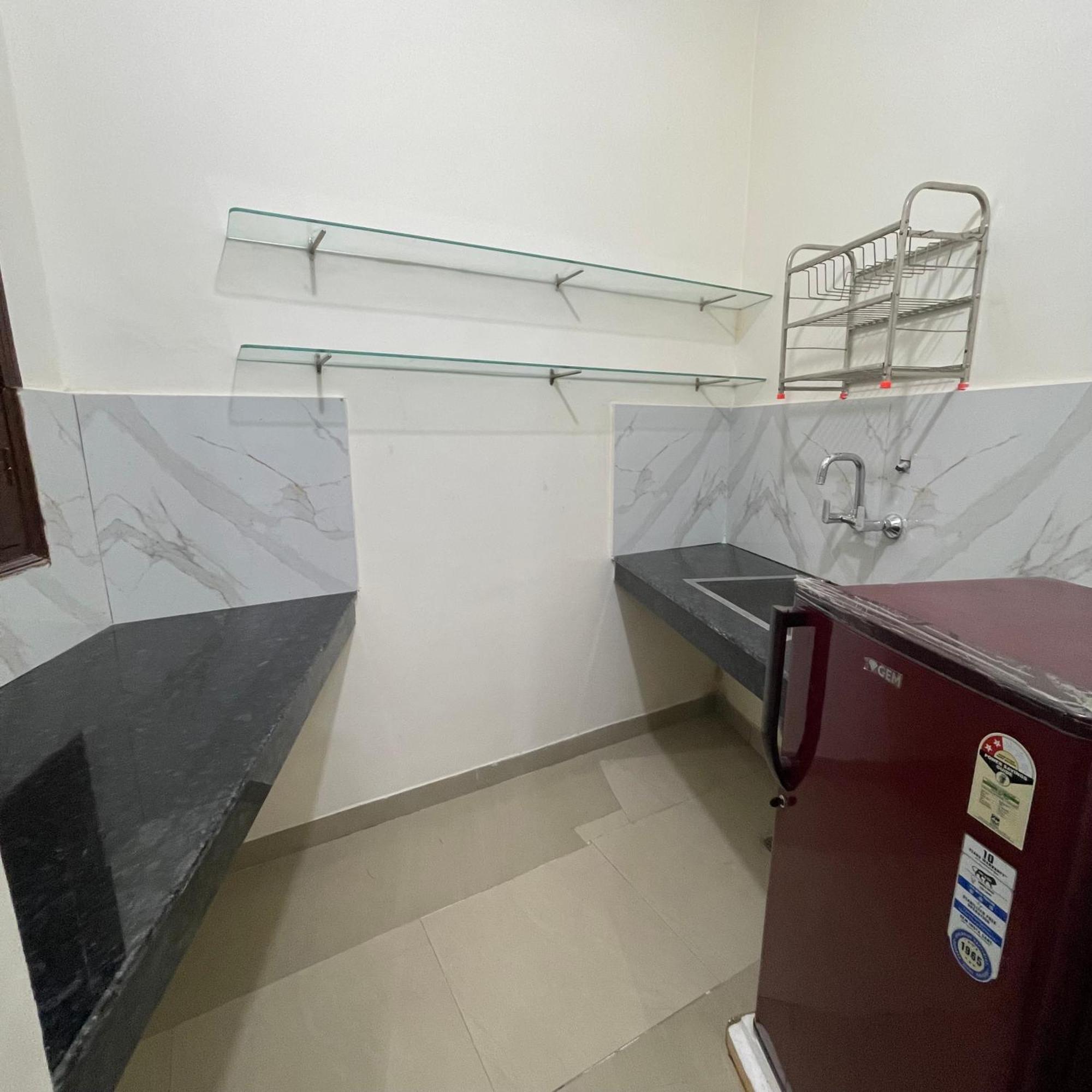 Homestay Comforts 500M From Amritsar Airport Luaran gambar